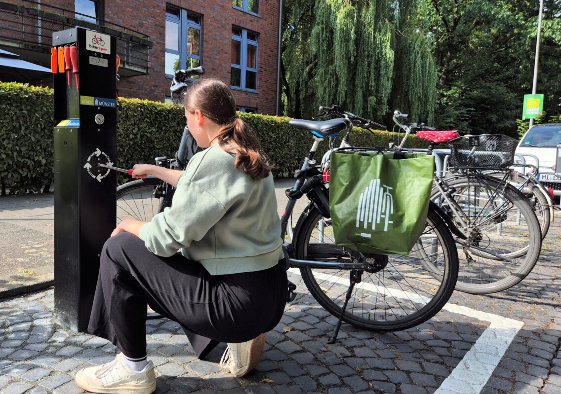 Drei neue Servicestationen für Radfahrer
