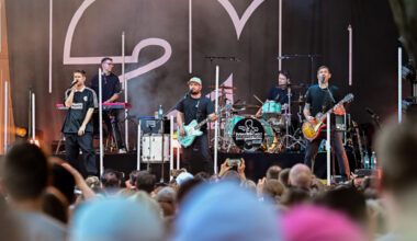 Revolverheld in Wiesbaden: Ein Sommerabend voller Energie, Emotion – und Sonnencreme