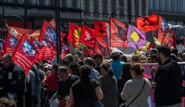 Berlin & Brandenburg: Über 1.000 Menschen erinnern an Brandanschlag gegen Aleviten