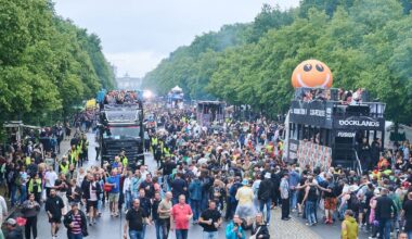 Berlin & Brandenburg: Polizei: "störungsarme und friedliche" Techno-Parade