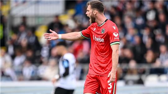 Hannover besiegt Serie-A-Club Cagliari Calcio