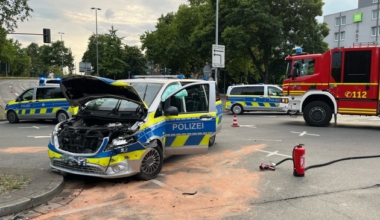 POL-GE: Unfall mit Polizeifahrzeug | Presseportal