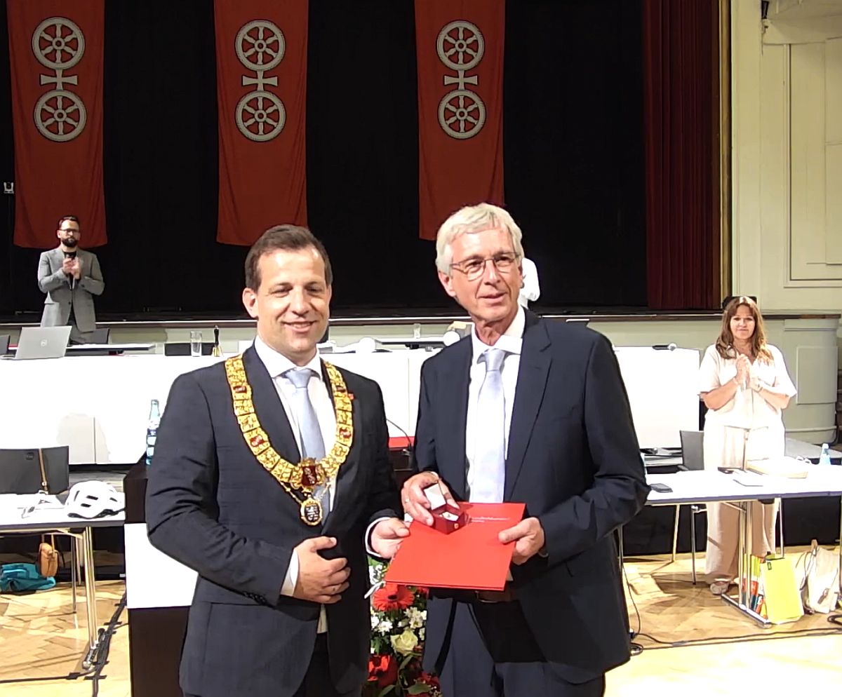 Neue Dezernenten für Mainz: Schmöller tritt Amt an, Lensch verabschiedet - Holle endgültig zum Baudezernenten gewählt