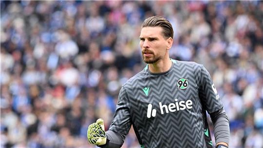 Köln holt Keeper Zieler von Hannover 96