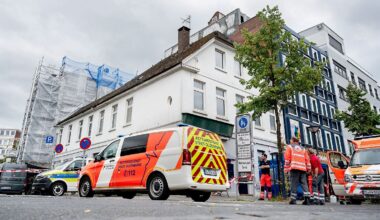 Niedersachsen & Bremen: Polizeieinsatz in Oldenburg - Mann springt von Hochhaus