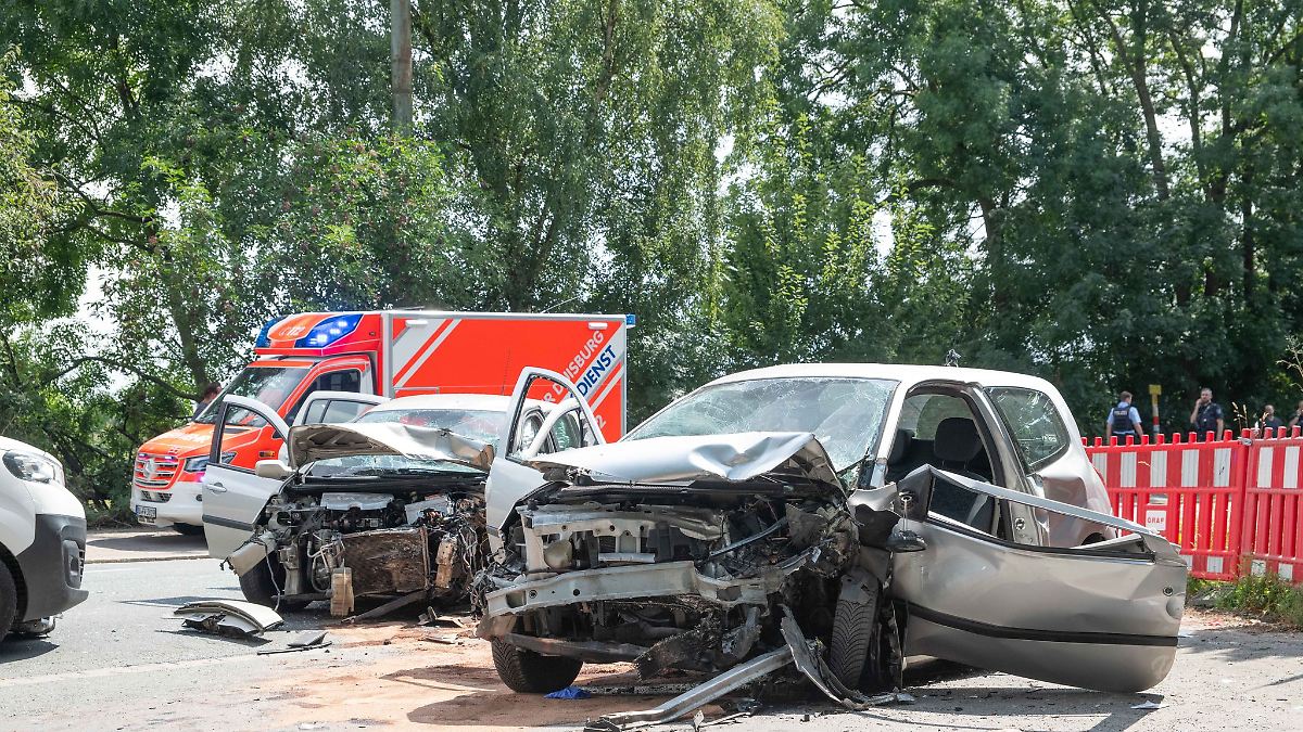 Nordrhein-Westfalen: Mehrere Verletzte bei Frontalzusammenstoß in Duisburg