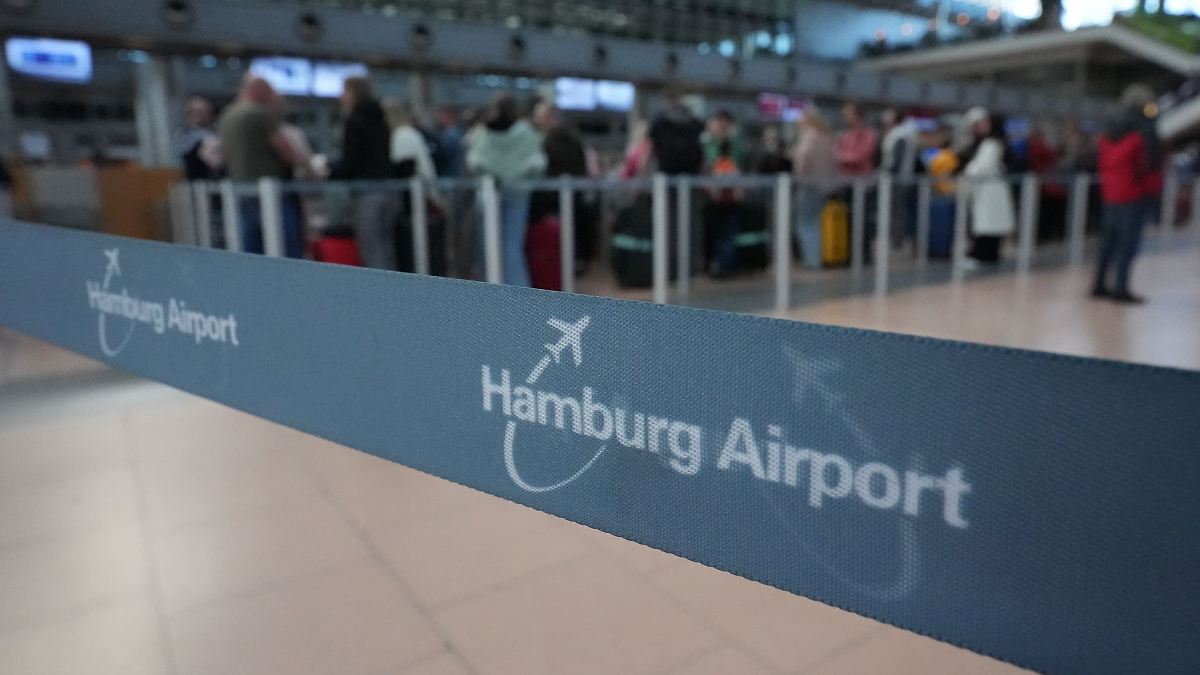 Hamburg & Schleswig-Holstein: Ferienbeginn bringt vollen Flughafen und Autobahnen