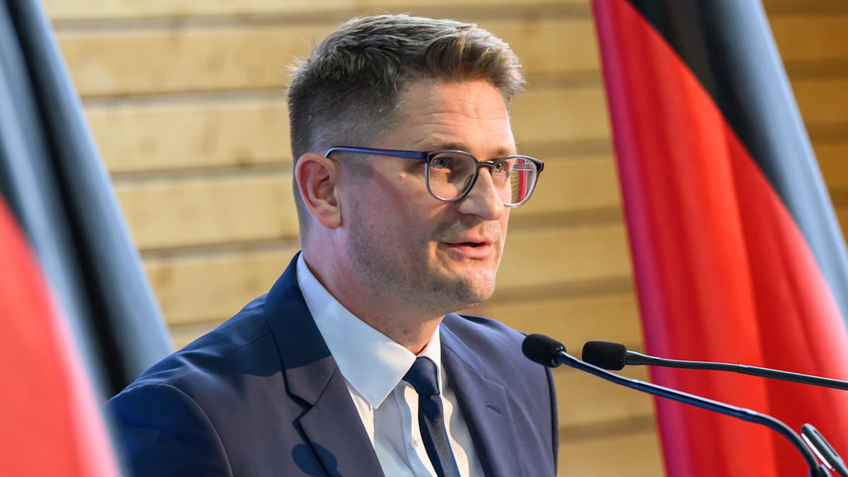 Verbotsverfahren: AfD Brandenburg wirft Innenminister Täuschung vor