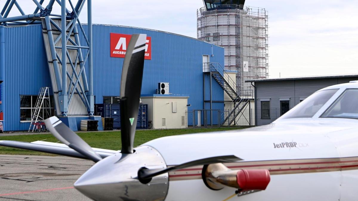„On Demand“-Flüge in Augsburg? Klimaschützer kritisieren Flughafen-Pläne