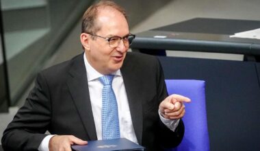 Dobrindt erteilt Berliner Aufnahmeprojekt für Flüchtlinge Absage