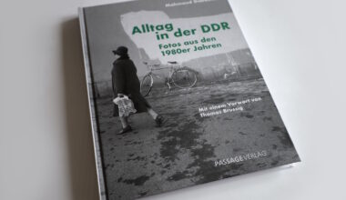 Mahmoud Dabdoubs Fotos aus den 1980ern neu aufgemischt und aufgelegt · Leipziger Zeitung