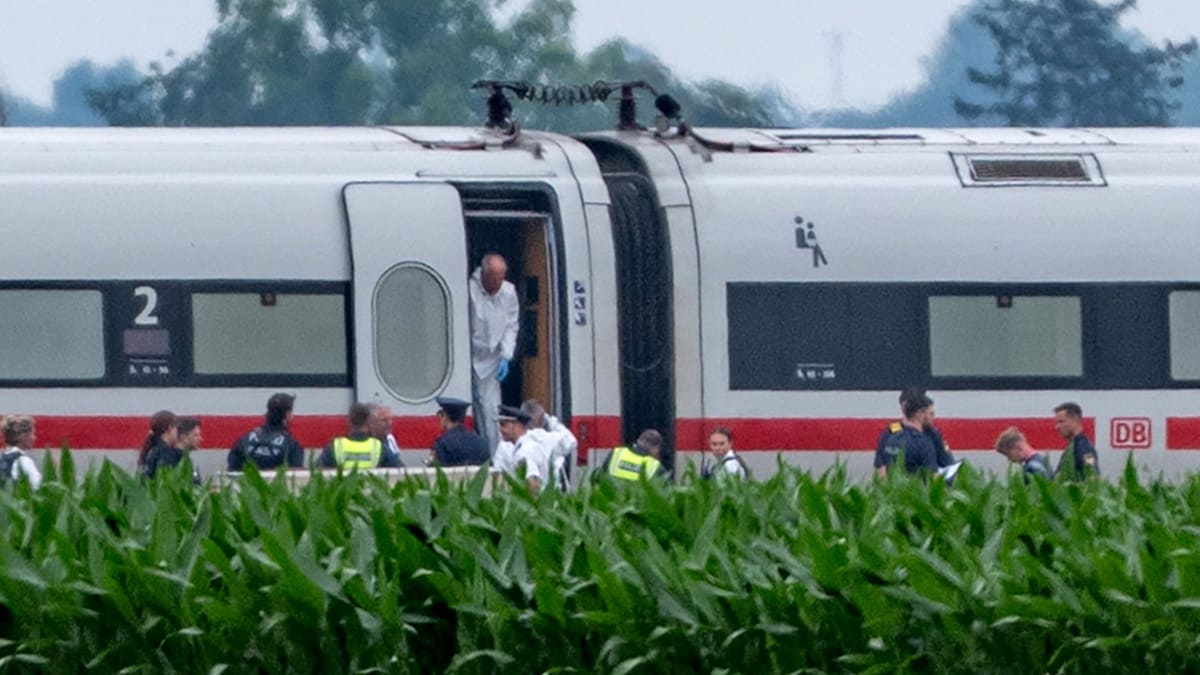 Bayern: Axt-Angriff im ICE – Haftbefehl gegen 20-jährigen Syrer erlassen