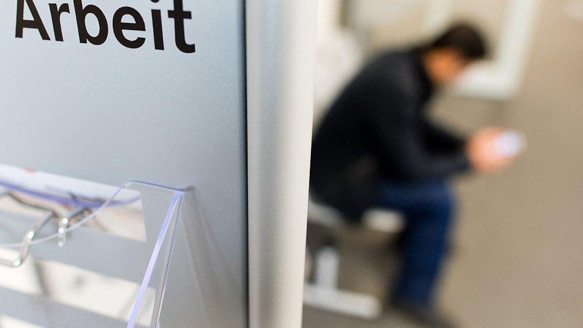 Zahl der Arbeitslosen in Augsburg ist gestiegen
