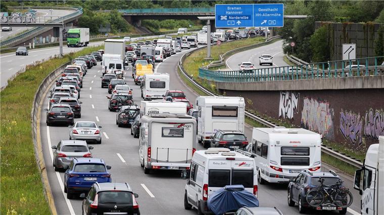 Ferien in NRW - ADAC erwartet volle Straßen im Nordwesten