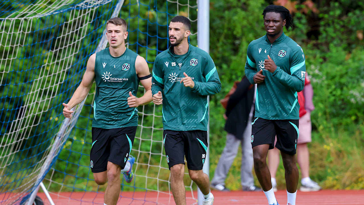 Hannover 96: Hoffnungs-Training! Titz hat fünf 96-Stars zurück | Sport