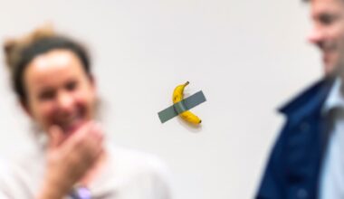 Besucher isst Millionen-Kunstwerk: Cattelans Banane verputzt | News