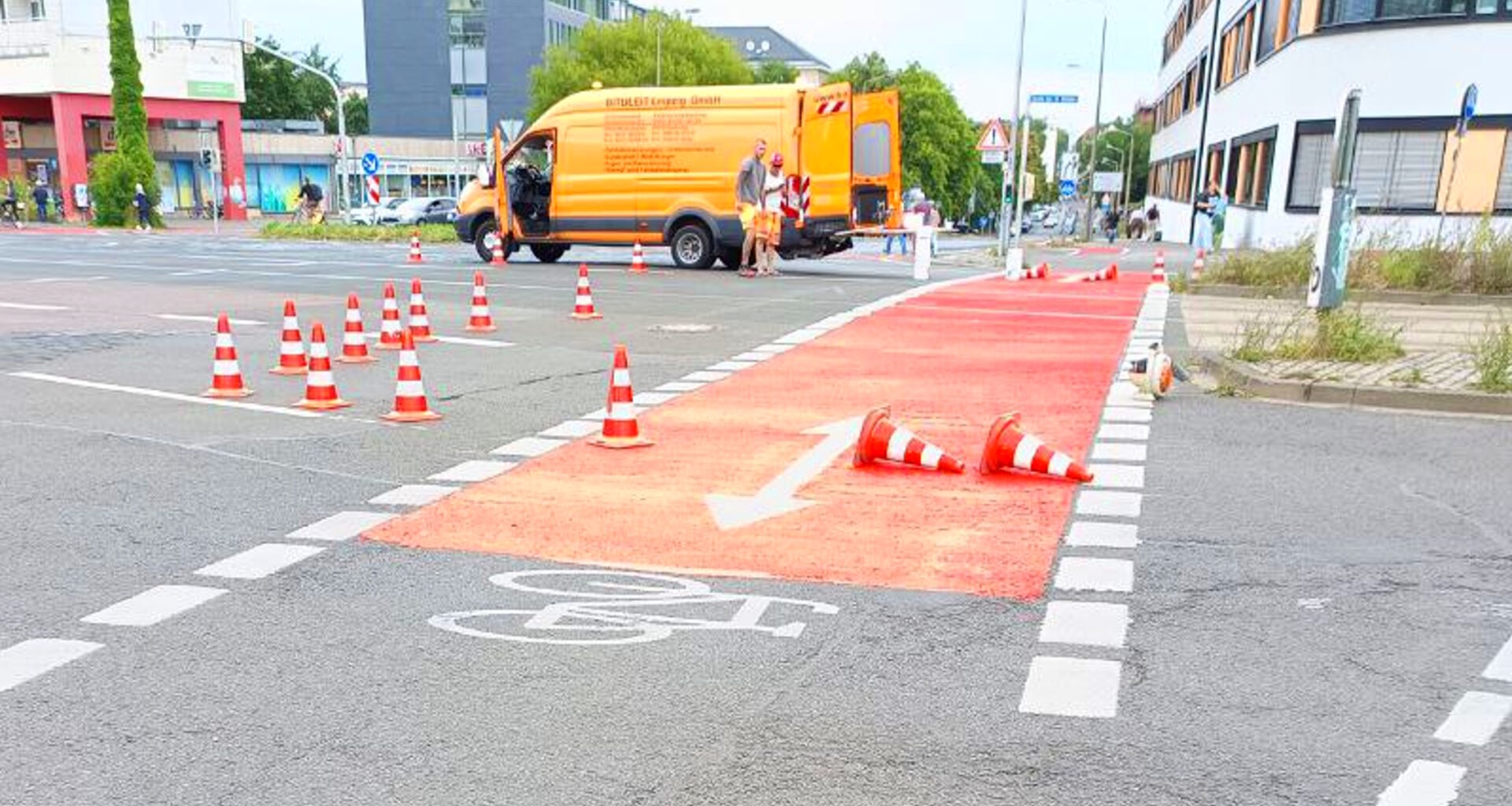 Letzte Radweiche am Bayrischen Platz verkehrsrot eingefärbt · Leipziger Zeitung