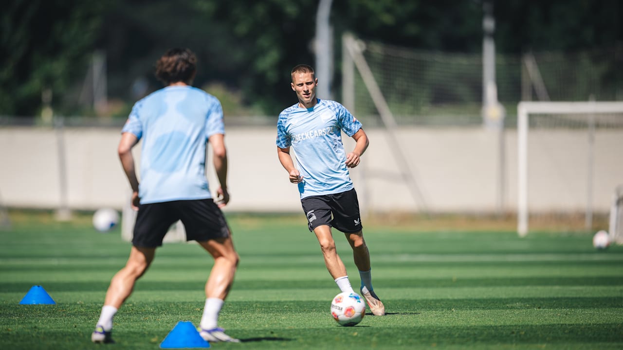 Hertha BSC: Leitl kriegt erst einen Stürmer, wenn Reservisten weg sind | Sport