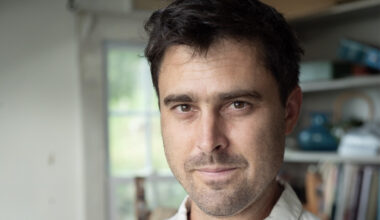 Portraitfoto Ben Shattuck,dessen Buch „Die Geschichte des Klangs“ gewonnen werden kann