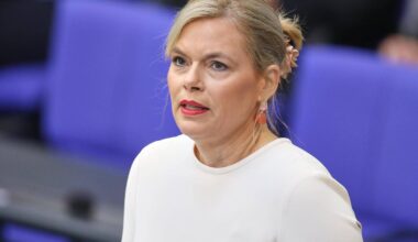 Bei Auftritt von Putin-Vertrauter verlassen Klöckner und EU-Vertreter demonstrativ den Saal