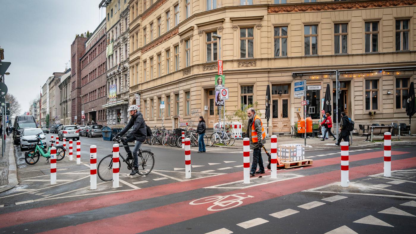 Verwaltungsgericht weist Klage gegen Poller in der Tucholskystraße zurück