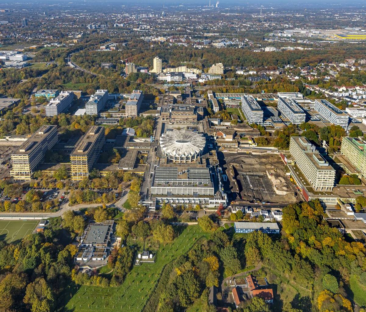 Ruhr Uni Bochum: Weniger Studis - Lehre profitiert