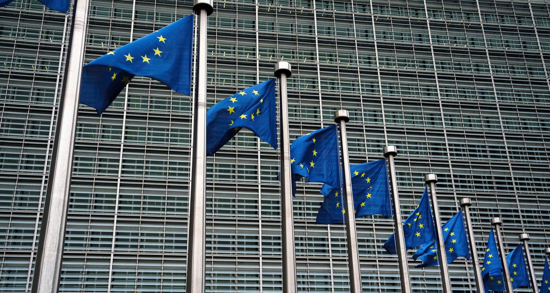 Europafahnen vor dem Gebäude der EU-Kommission in Brüssel.