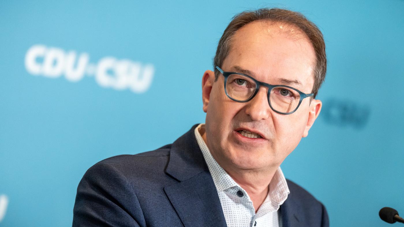 Dobrindt will Kruzifix-Urteil für Schulen in Bayern nicht akzeptieren