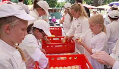 Über 7.000 Knödel gedreht: Miniköche schaffen Weltrekord