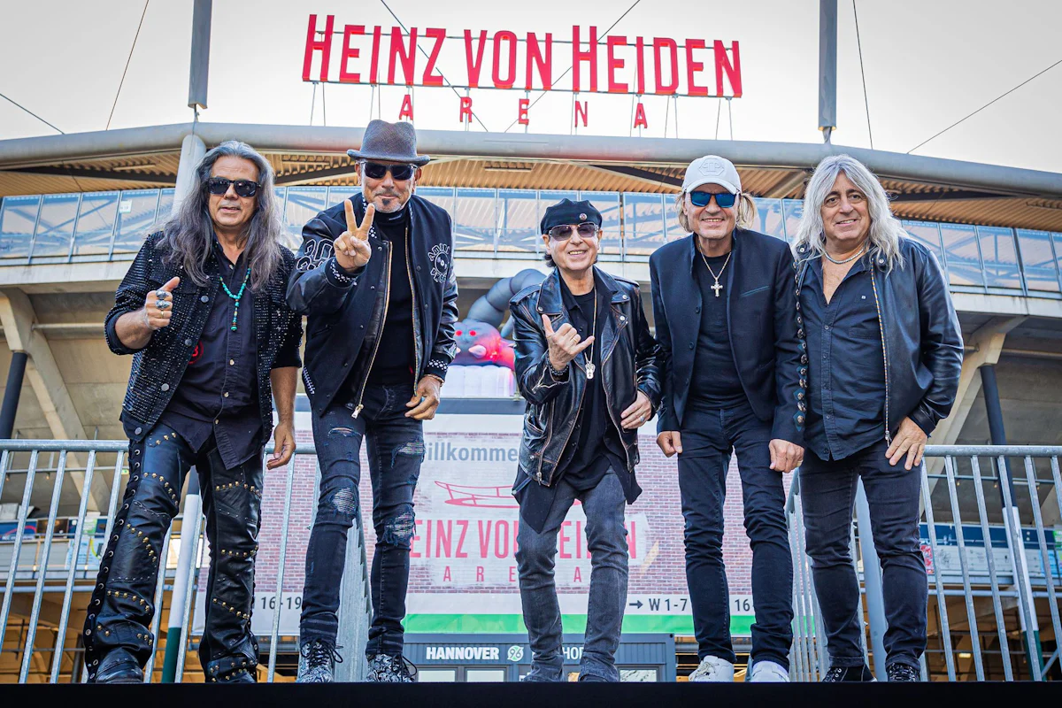 Jubiläumskonzert - Show zum 60. - Scorpions spielen vor 45.000 Fans in Hannover - Kultur