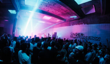 Abrissparty in der Stadthalle Braunschwei mit Mosh Pits und Stroboskoplicht