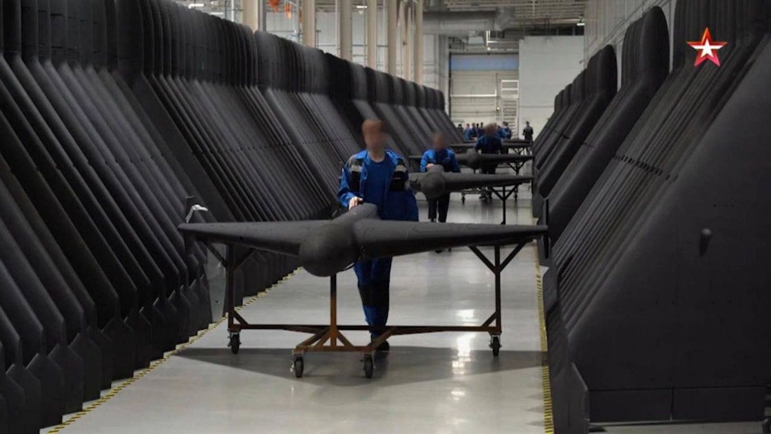 Moskau prahlt mit Riesen-Drohnenfabrik – und schießt ein Eigentor