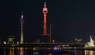 Spektakel in Düsseldorf: Heute startet die Show auf der Rheinkirmes | Regional