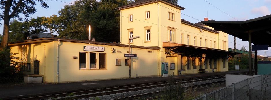 Polizei nimmt Mann mit Pistole an Wiesbadener Bahnhof fest
