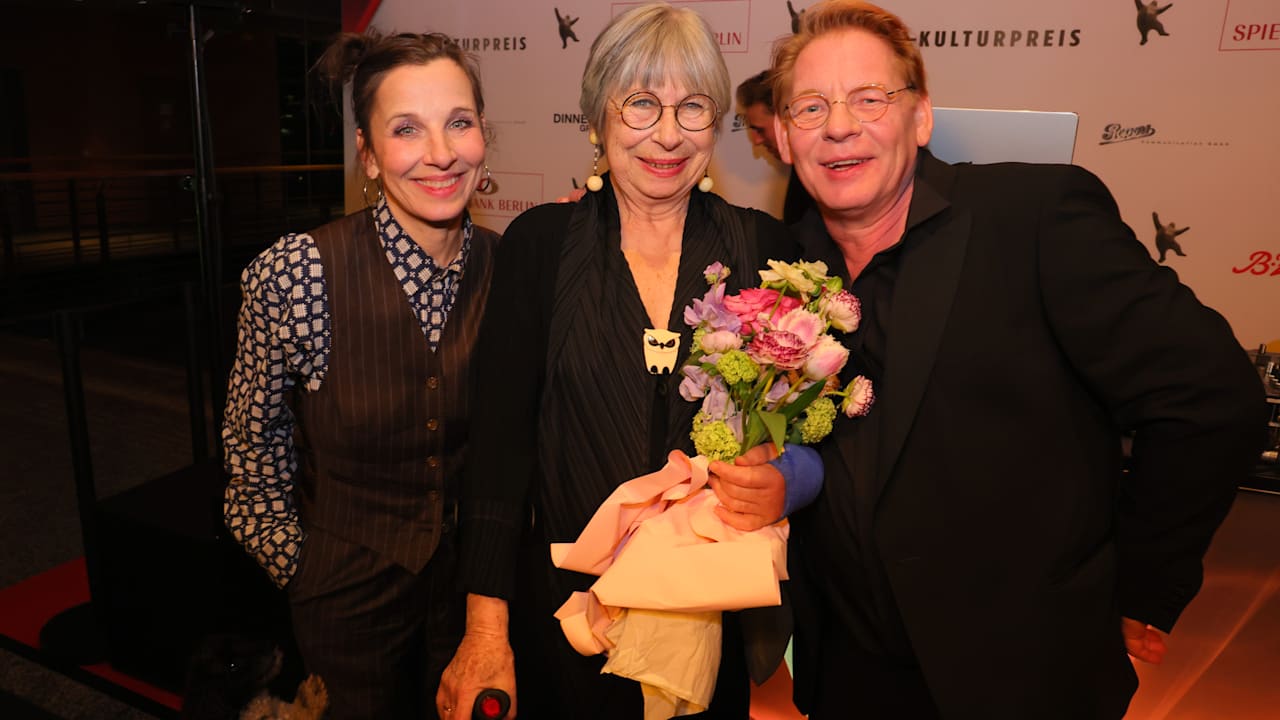 Monika Hansen tot: Schauspielerin war die Mutter von Meret und Ben Becker | Regional