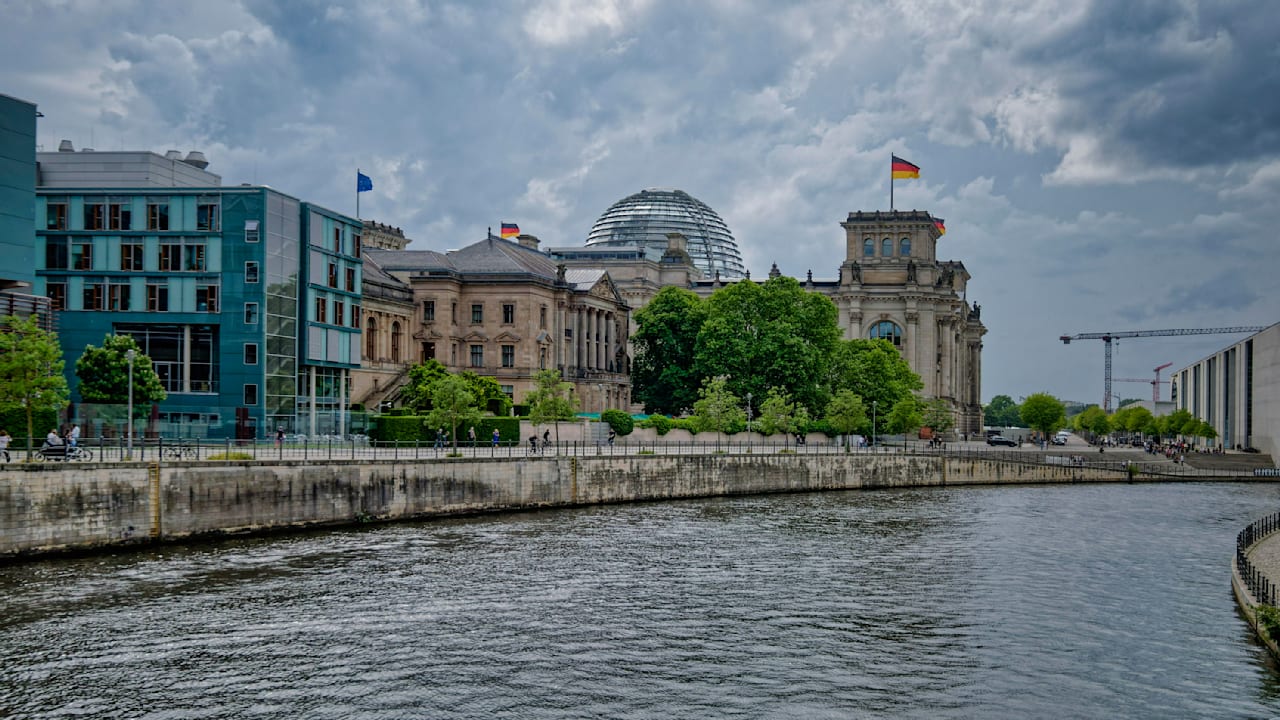 Gunnar Schupelius: Wetterbericht immer als Warnung – das nervt! | Regional