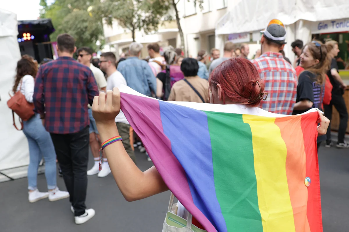 Queere Community - Berlin feiert lesbisch-schwules Stadtfest - Gesellschaft