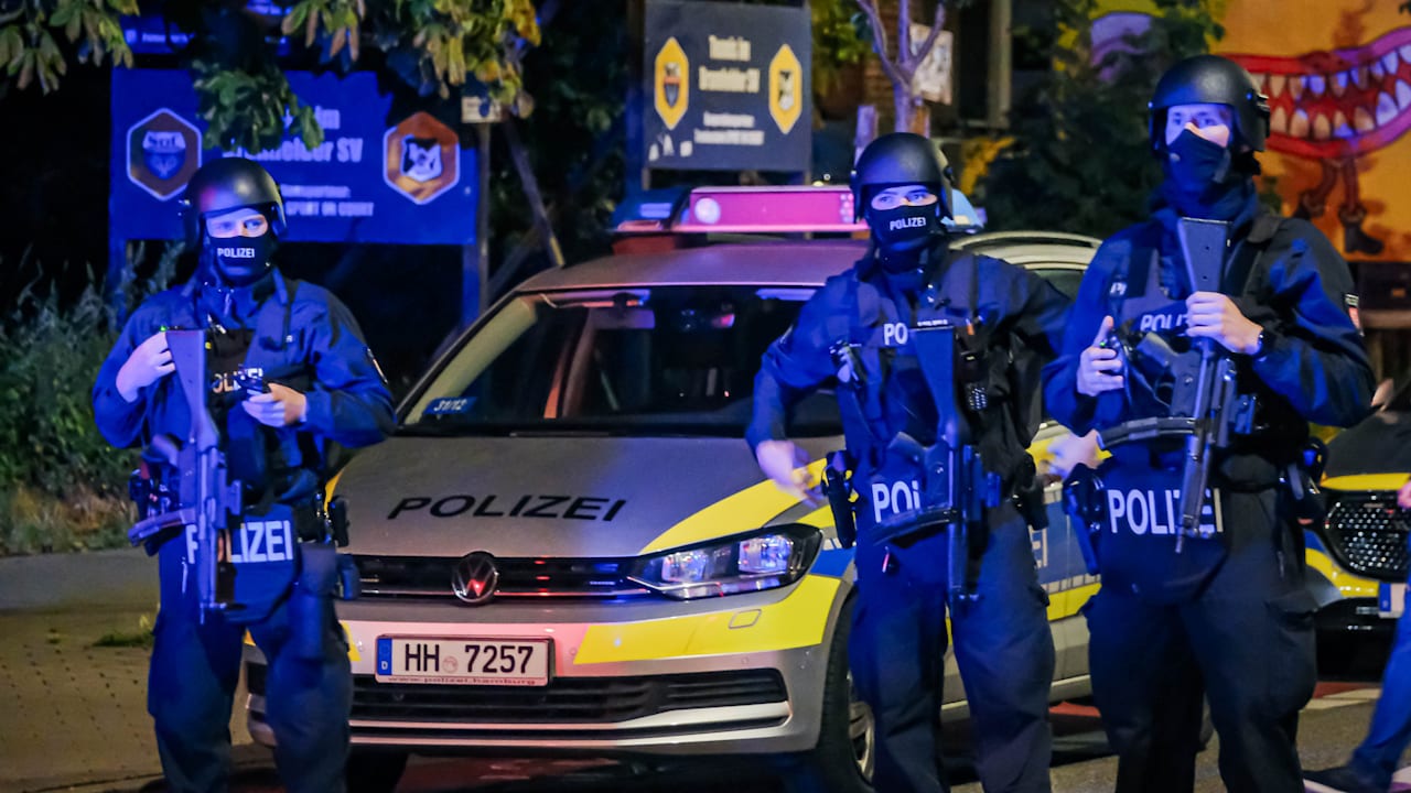 Schießerei vor Shisha-Bar (Hamburg): Opfer schleppt sich zur Abi-Feier | Regional