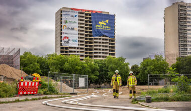 Sprengung in Duisburg: Hochhaus „Weißer Riese“ ist Geschichte | Regional