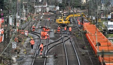 Vollsperrung Berlin-Hamburg: Erster Politiker befürchtet Bahn-Chaos