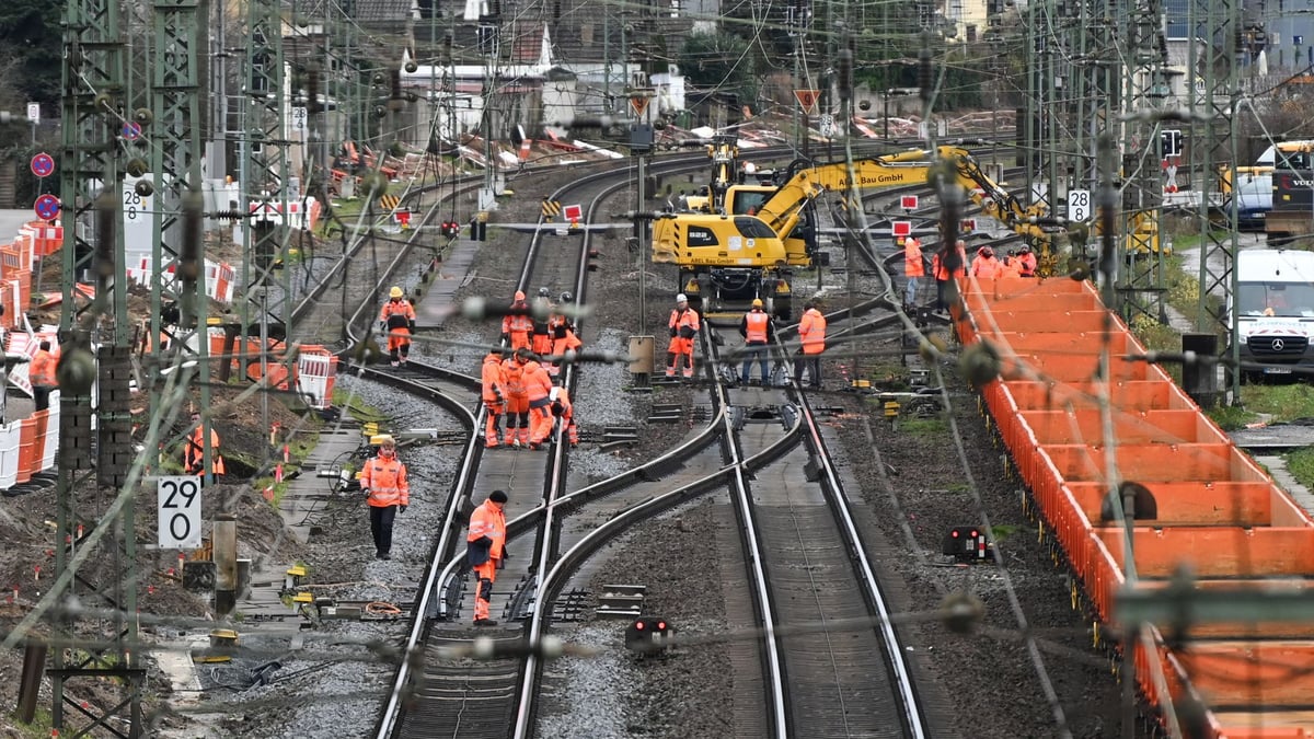 Vollsperrung Berlin-Hamburg: Erster Politiker befürchtet Bahn-Chaos