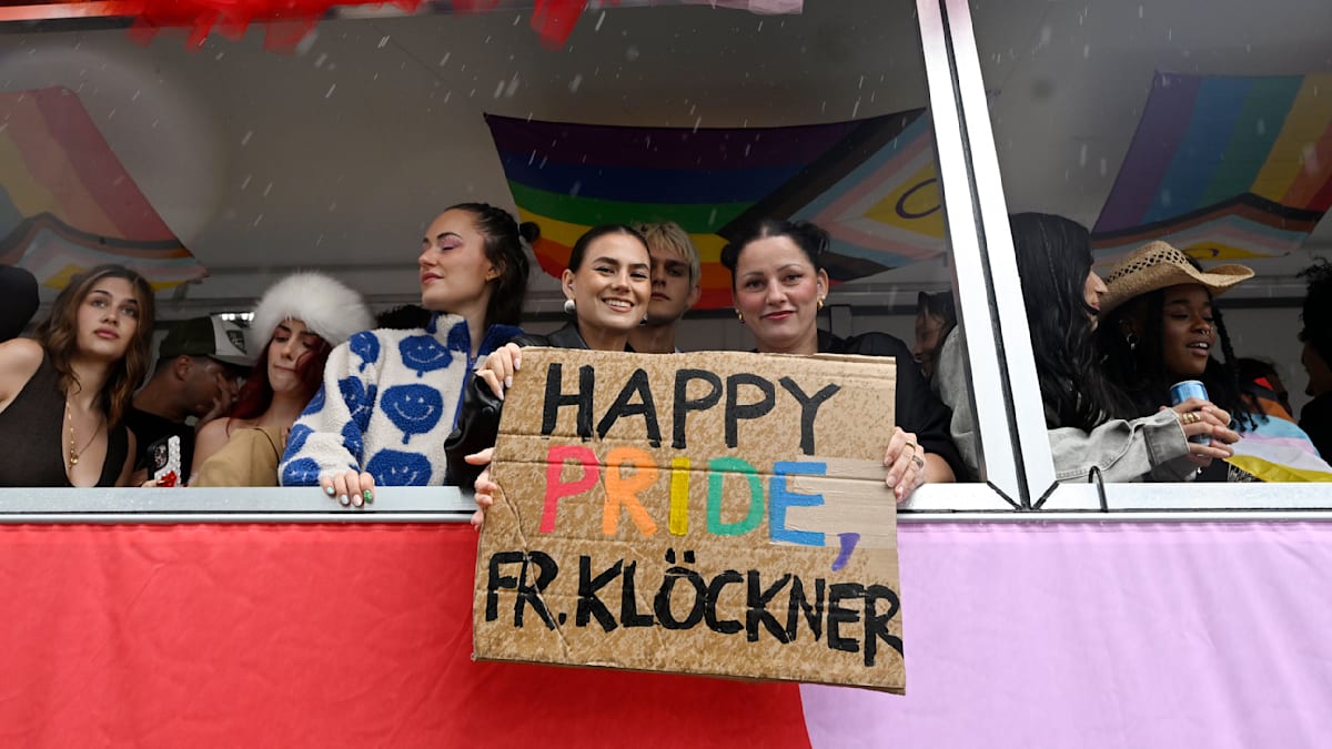 Nach Klöckner-Entscheidung: „Bundestagspolizei wurde gerufen“ – Abgeordnete müssen offenbar Regenbogenfahnen in Büros abhängen