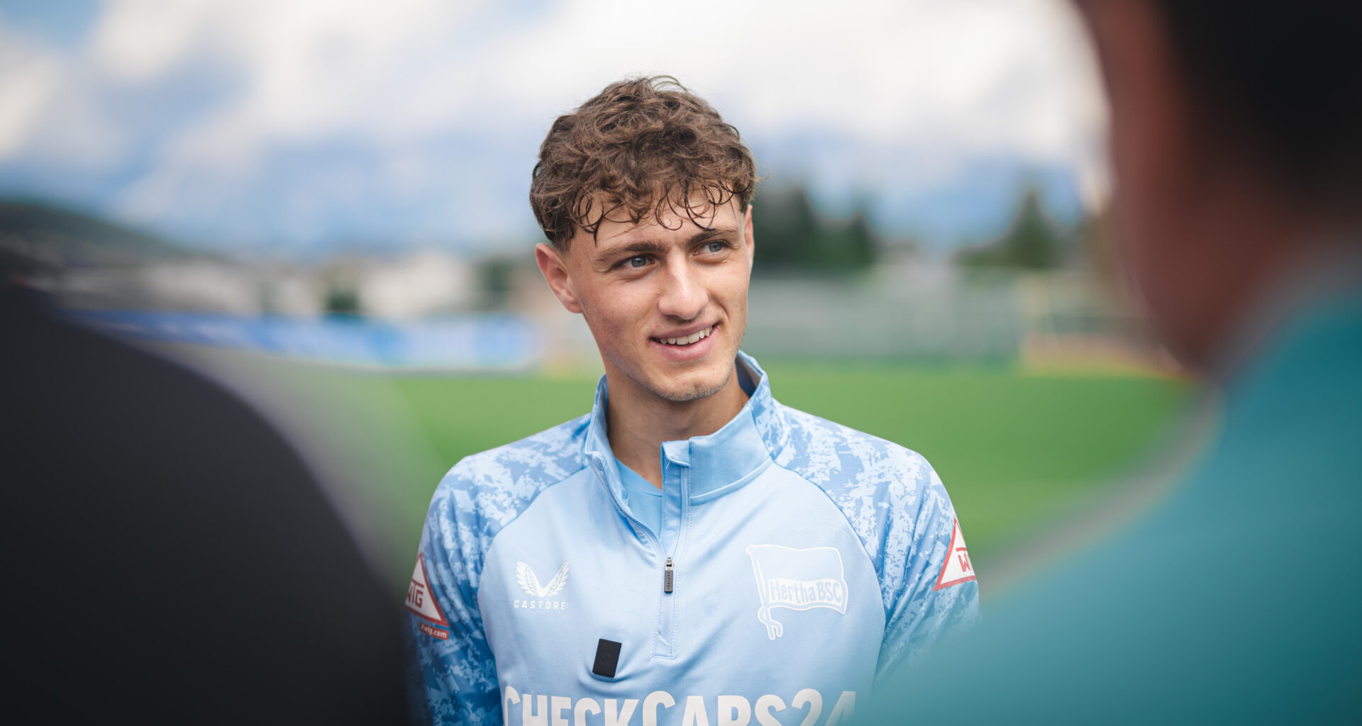 Maurice Krattenmacher in einer Medienrunde in Kitzbühel.