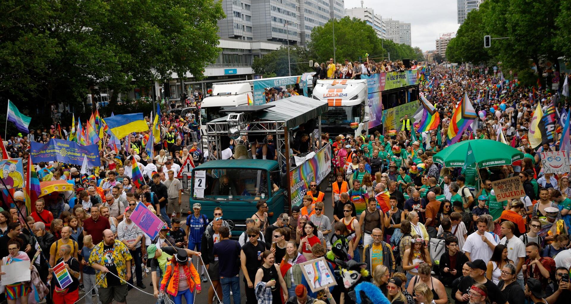 Eindrücke vom 47. Christopher Street Day in Berlin. Der CSD in Berlin gilt als eine der größten Veranstaltungen der LGBTQ-Community in Europa.