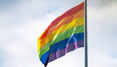 Berlin | Merz zu Regenbogenfahne am CSD: Bundestag «kein Zirkuszelt»