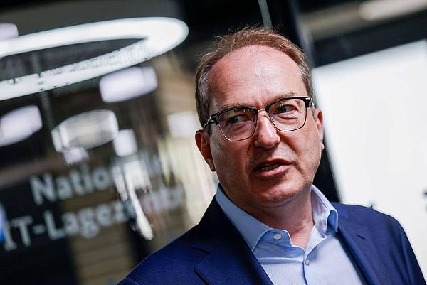 Bonn | Dobrindt will mehr in Cyber-Sicherheit investieren