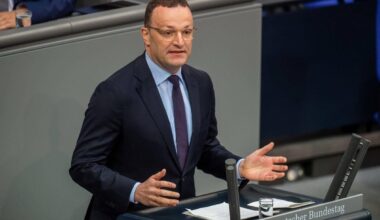 Berlin | Masken-Vorwürfe: Grüne und Linke greifen Spahn an