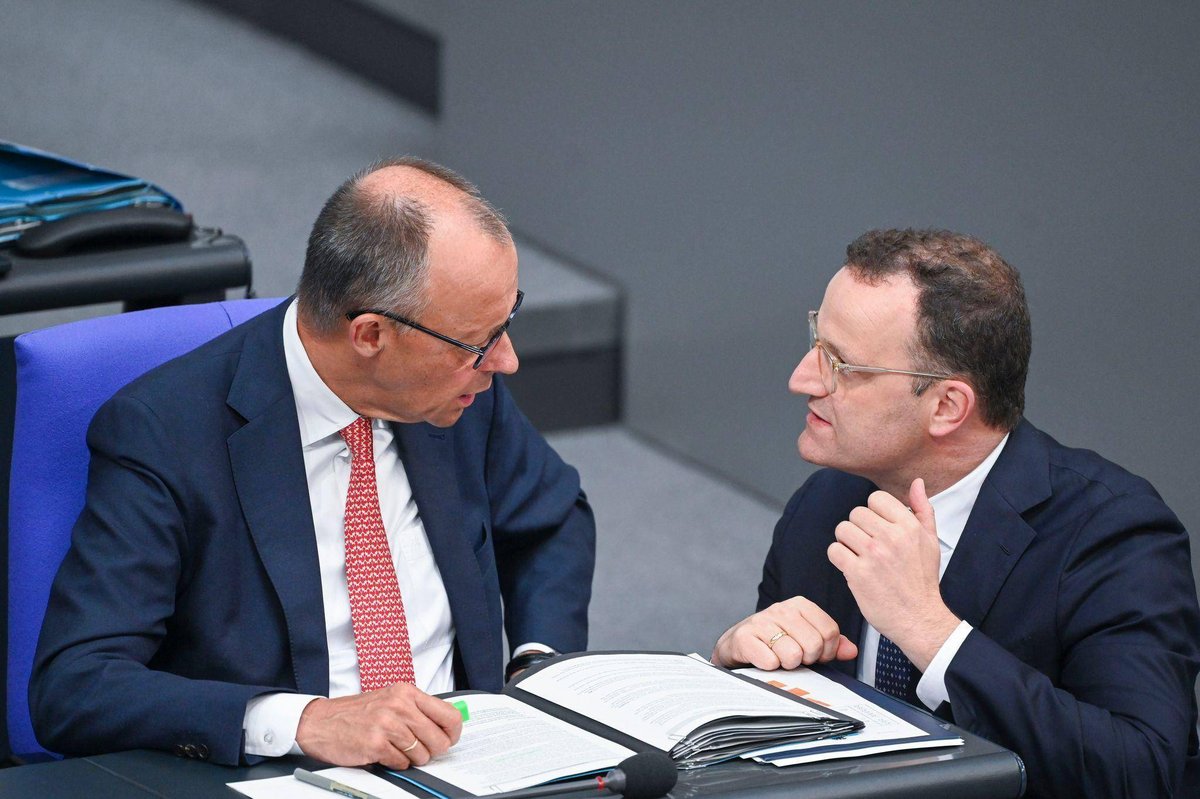Berlin | Merz stellt sich hinter Spahn – SPD will Aufklärung