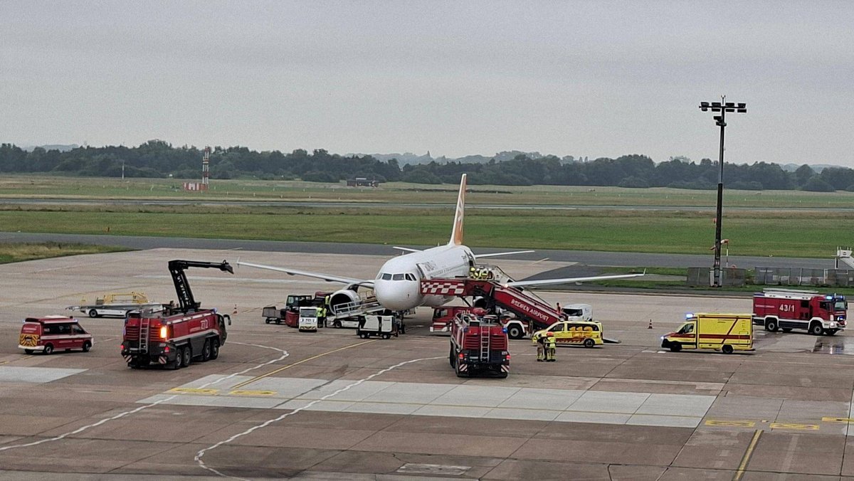 Bremen | Crew bemerkt Dampf - Flugzeug kehrt nach Bremen zurück