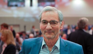 Berlin | Platzeck verteidigt Kontakte nach Russland